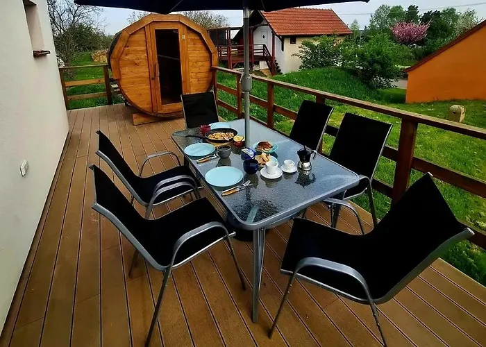 Se Saunou A Vinný Sklep živjeli Prázdninový dům Jevisovka